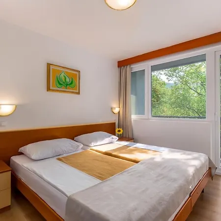 Kacjak Üdülőpark 2*